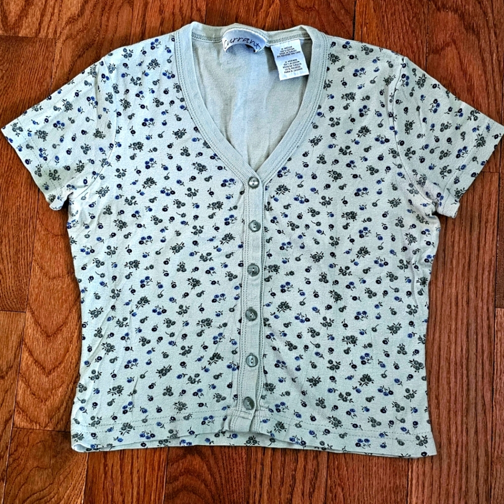 Vintage Currants Cream Buttoned Floral Crop Top Size M